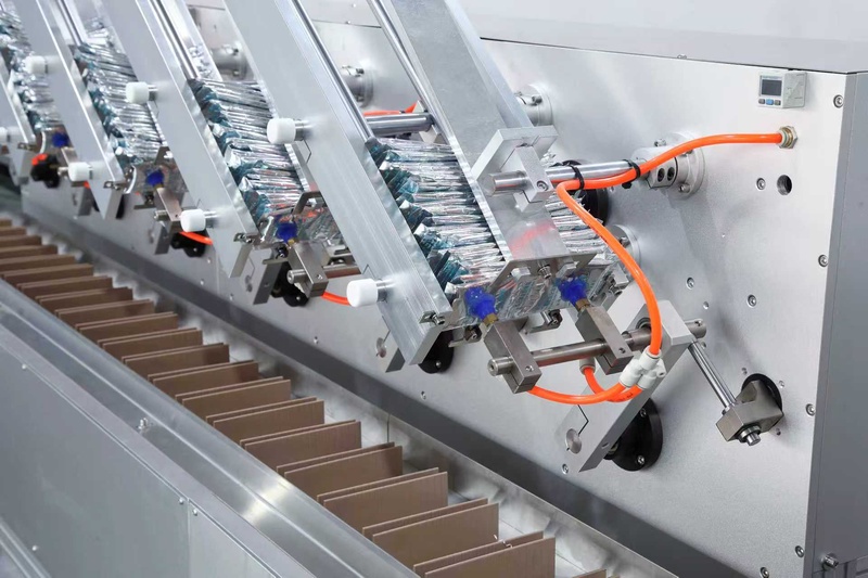 jch200 high-speed cartoning machine, view 2