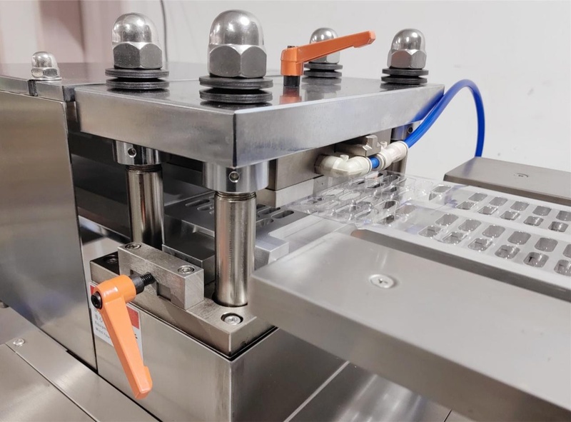 JCP180 blister packing machine, view 5