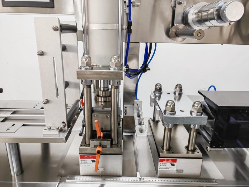 JCP180 blister packing machine, view 7